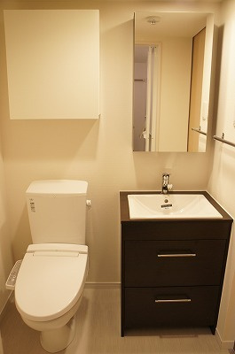 リブリ・クレイン柏の独立洗面台