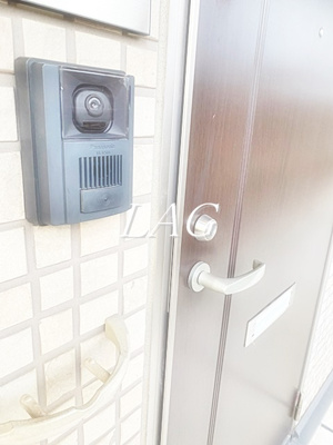 【セキュリティ】 | アンソレイユ | モニター付インターホンです。