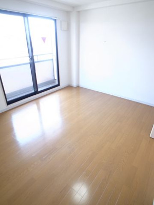 【居間・リビング】 | アルファヴィレッジ | 明るいお部屋ですね☆