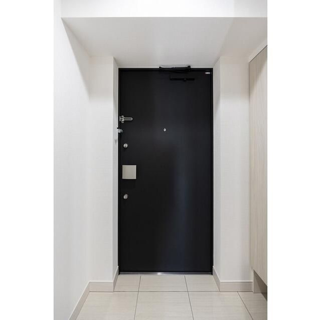 コンフォリア・リヴ下落合の玄関