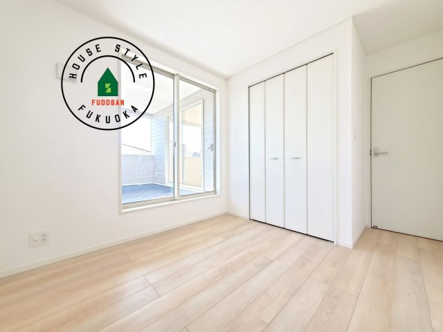 福岡市西区今宿東3丁目第10-6棟(2号棟)の内観：施工例|元気いっぱいのお子様が活躍するお部屋です。