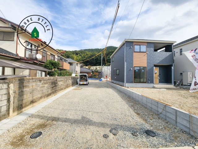 福岡市西区今宿東3丁目第10-6棟(2号棟)の前面道路含む現地写真|見学の時間などお気軽にお問い合わせ下さい。