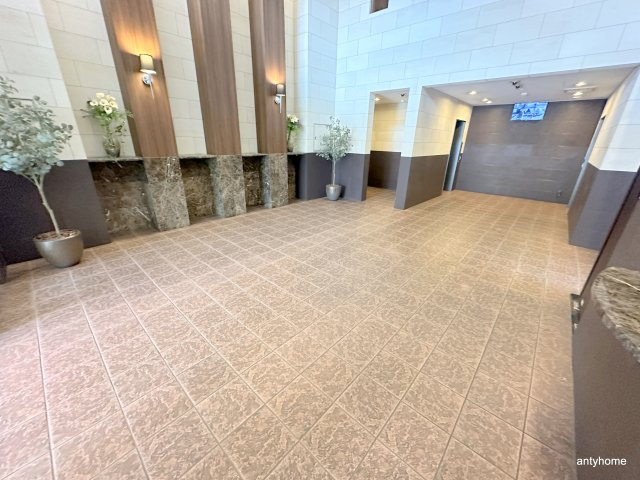 CITYSPIRE難波WEST　仲介手数料無料のロビー
