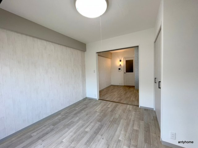 インプルーブ天六　仲介手数料無料の居間・リビング