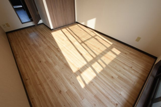 西向き7帖の洋室です♪