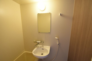 浴室内に洗面台付き！