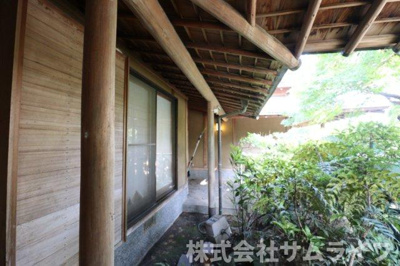 【庭】 | 旅館のような平家