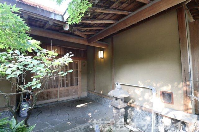 【外観】 | 旅館のような平家