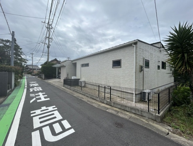 中古戸建　西区今津の前面道路含む現地写真|前面道路含む現地写真です