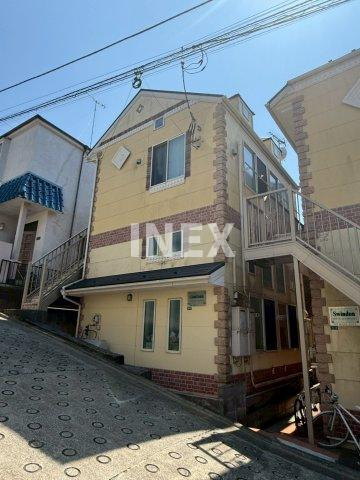 横浜市港北区小机町のアパートの外観