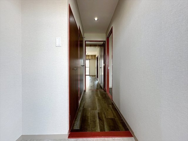 ウイングマンションアークの玄関