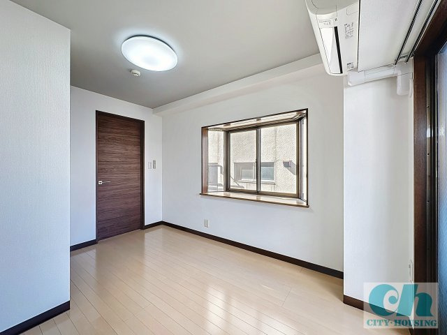 リッツ大森北 301号室の洋室