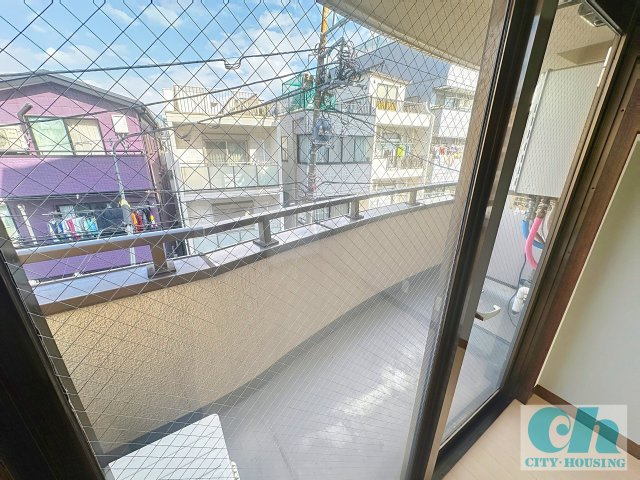 リッツ大森北 301号室のバルコニー