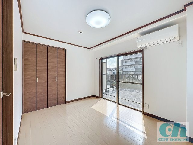 リッツ大森北 301号室の洋室