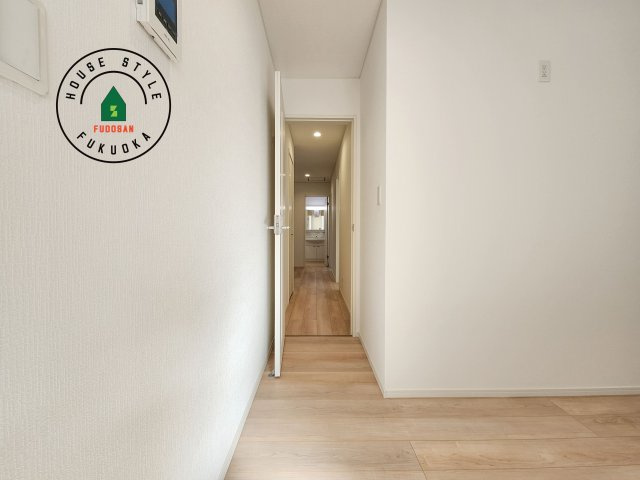 福岡市西区今宿東3丁目第10-6棟(3号棟)の内装|平屋はワンフロアしかないため、部屋と部屋の距離が近くなります。 生活音の緩衝材として廊下を活用するのがおすすめです。