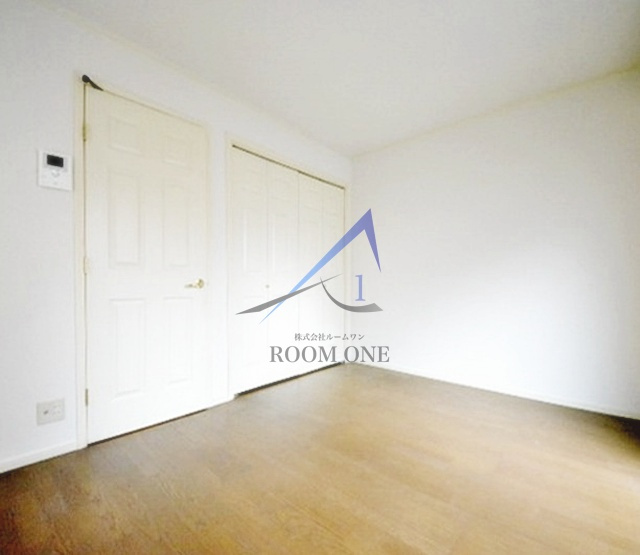 アーバンコート松庵の居間・リビング|洋室のお部屋です。