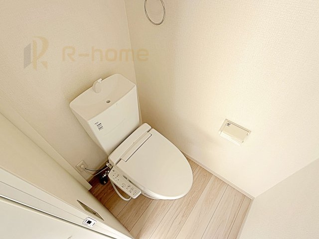 水戸市河和田12期　新築戸建て　1号棟のトイレ|温水洗浄便座付きのトイレ。
トイレが２ヵ所設置で朝の忙しい時間でも安心です。