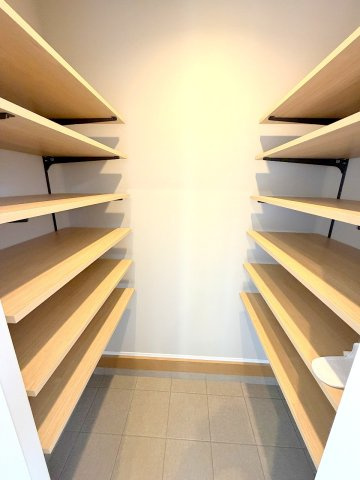 福生市武蔵野台2丁目　中古戸建の収納