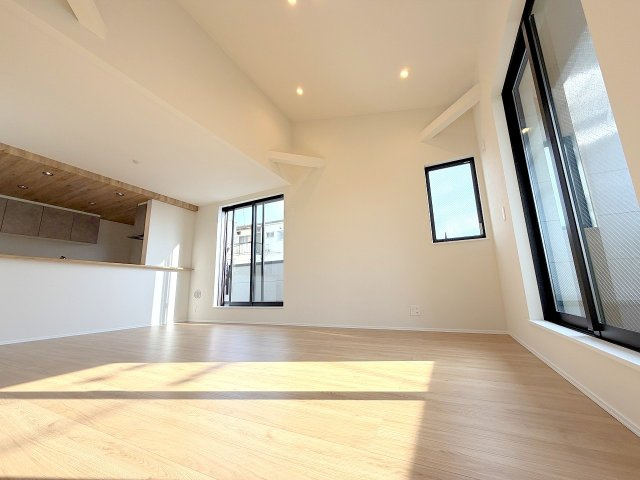 福生市武蔵野台2丁目　中古戸建の居間・リビング