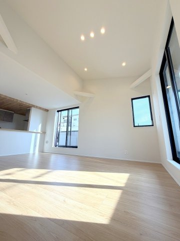 福生市武蔵野台2丁目　中古戸建の居間・リビング