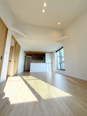 福生市武蔵野台2丁目　中古戸建の居間・リビング