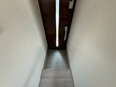 【玄関】 | 若松町4丁目貸家