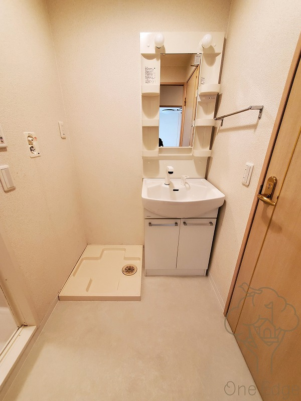 コンフォール南森町の洗面所