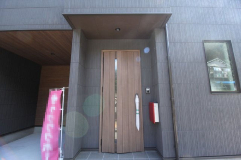 朝倉己　新築戸建　【モデルハウス】の玄関