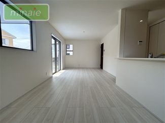 【居間・リビング】 | 地震に強い家　長期優良住宅　原木4　全2棟　1号棟 | 同仕様　施工例