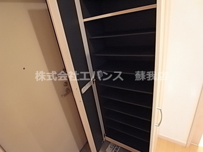 【エントランス】 | アンプレッセ | 清潔なエントランスです