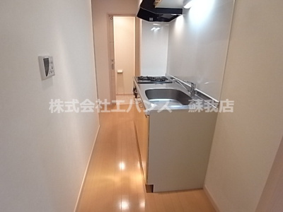 【キッチン】 | アンプレッセ | コンパクトなキッチンで掃除もラクラク