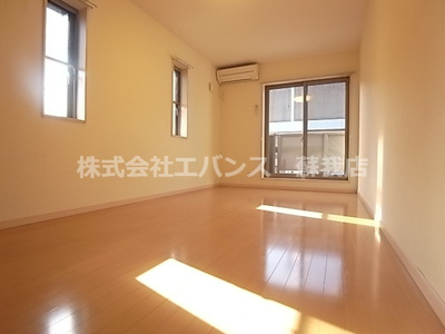 【洋室】 | アンプレッセ | きれいな洋室です