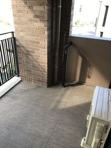 アールズコート千種イーストのバルコニー