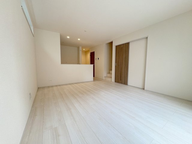 吉川市道庭1丁目　新築戸建　全1棟の居間・リビング|同施工会社の参考写真になります。