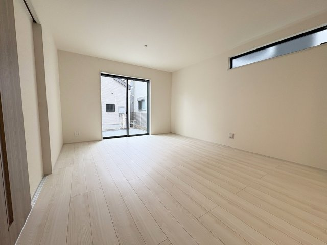 吉川市道庭1丁目　新築戸建　全1棟の居間・リビング|同施工会社の参考写真になります。