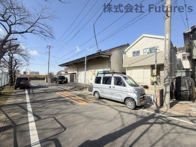 吉川市道庭1丁目　新築戸建　全1棟の前面道路含む現地写真|前面道路含む現地写真です。
