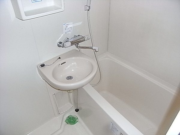 新品家具付きマンション市谷柳町1(KaGood東京)の浴室