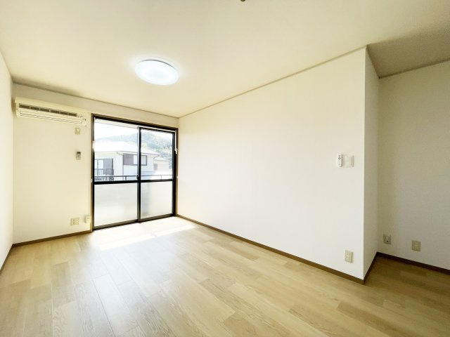 フローラリア田中　Ｂ棟の居間・リビング