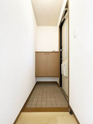 フローラリア田中　Ｂ棟の玄関