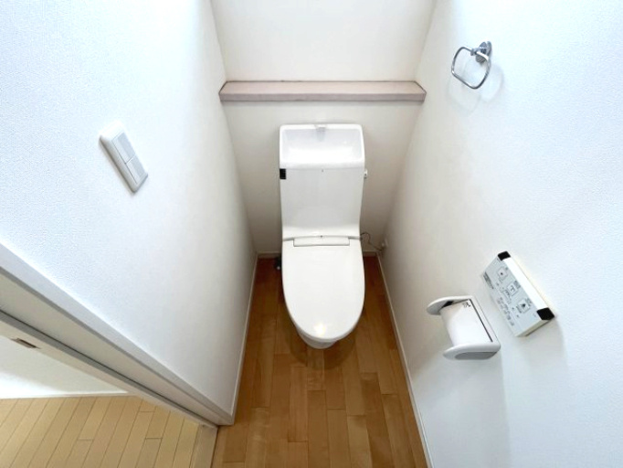 山形市嶋北2丁目16-11のトイレ|２Fトイレ