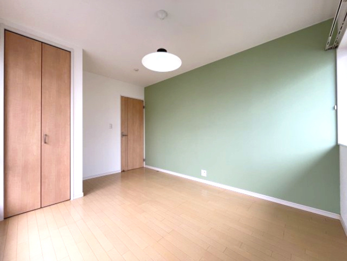 山形市嶋北2丁目16-11の洋室|南東洋室別アングル