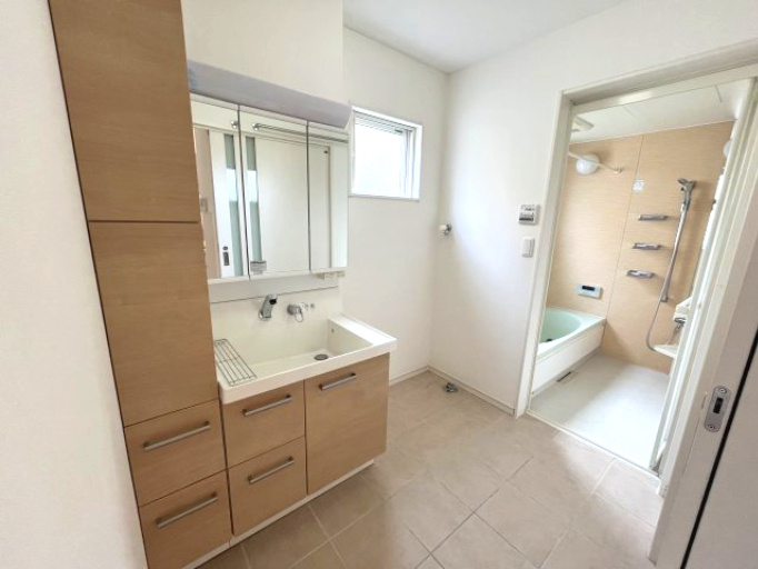 山形市嶋北2丁目16-11の独立洗面台