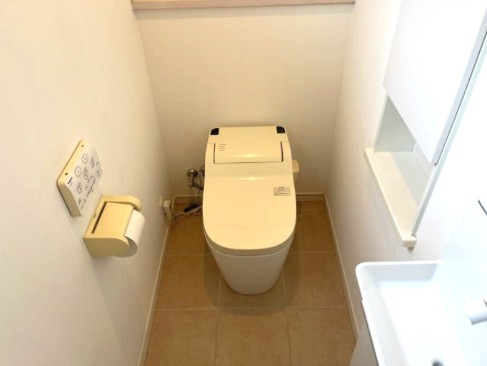 山形市嶋北2丁目16-11のトイレ|１Fトイレ