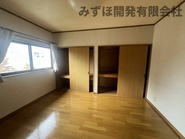 上山市四ツ谷二丁目5-23-37の洋室