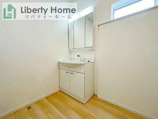 常総市東野原第1　新築戸建の独立洗面台