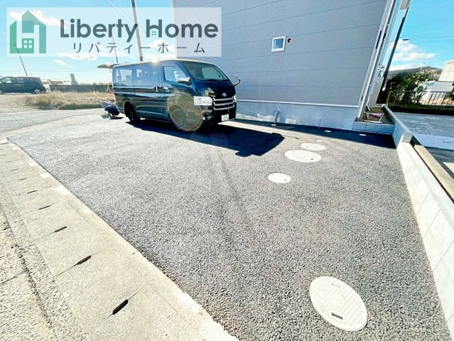 常総市東野原第1　新築戸建の駐車場