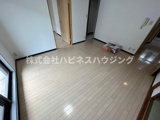 INSURANCE(インシュランス) BLDG.(ビルディング) Ⅸ(ナイン)船橋の居間・リビング