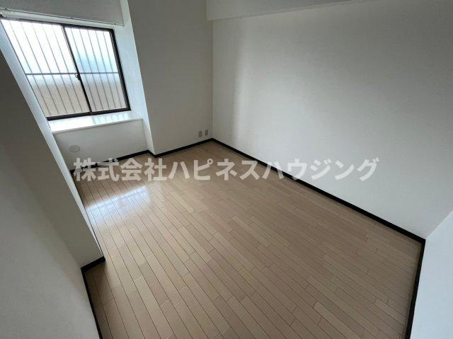 INSURANCE(インシュランス) BLDG.(ビルディング) Ⅸ(ナイン)船橋の洋室