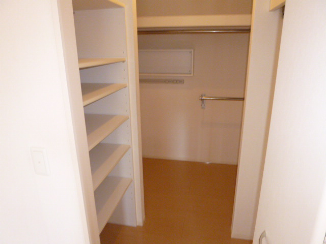 モン・トルチュの収納|ウォークインクローゼット