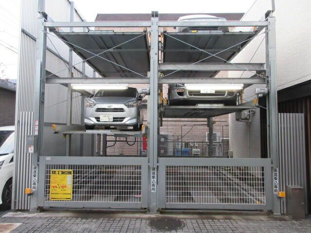 ハーモニーレジデンス東京アーバンスクエアの駐車場